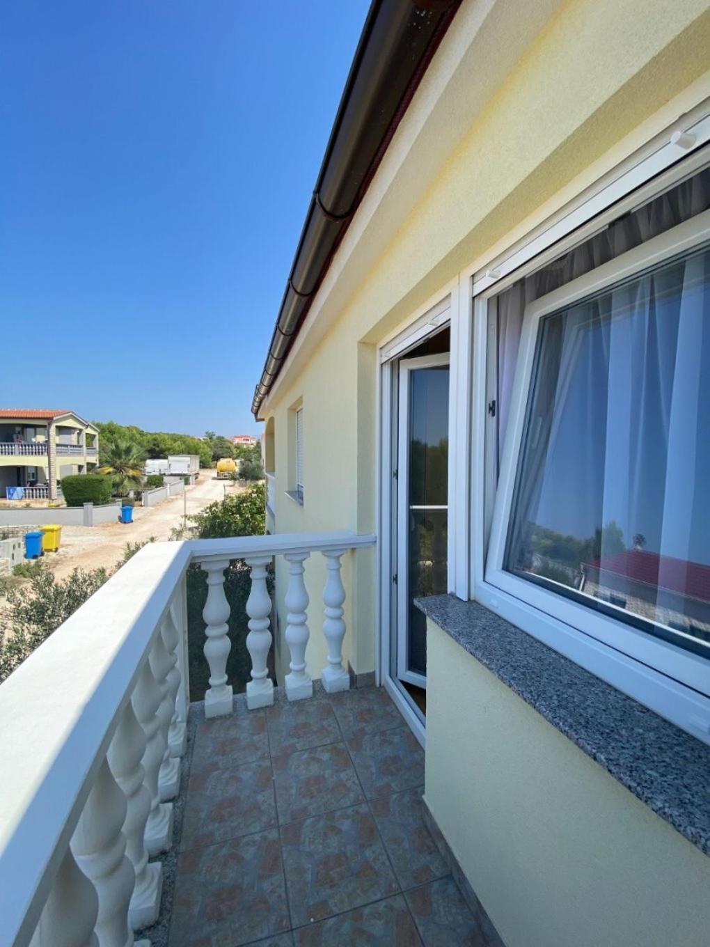 Apartments Draga - Comfortable & Afordable Vir Exterior photo